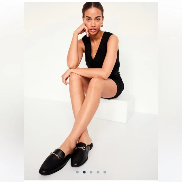 🆕 Old Navy Women’s Faux-Leather Loafer Mule Flats Shoes Pull-on Walk-in Black 8 - Picture 5 of 12